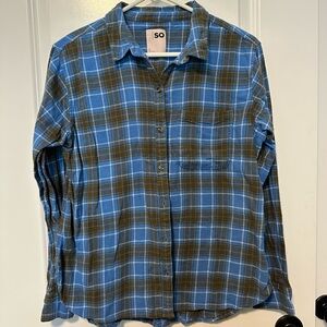 NWOT SO women’s Blue and Brown Plaid Button Up Shirt size small